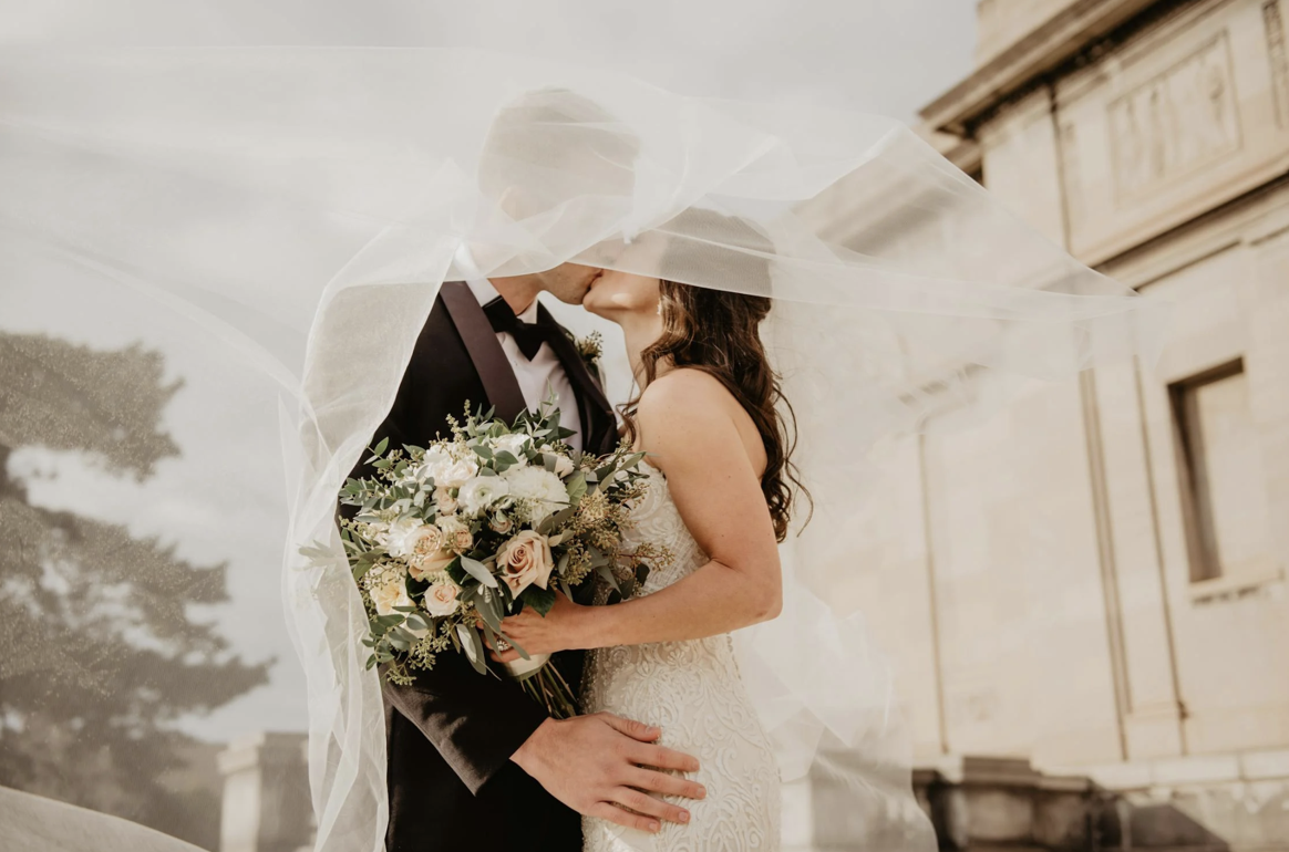 Bilingual Wedding Hosts: Making Your Ceremony Inclusive and Memorable hero image