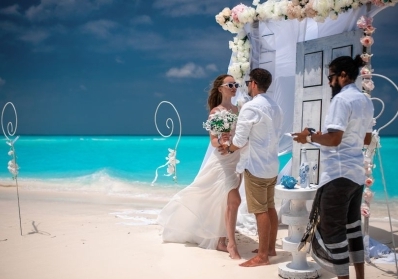 Bilingual Wedding Hosts & Coordinators service image